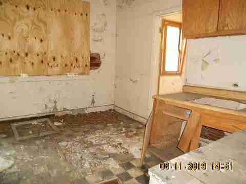 8061 E Grixdale (7)_m.jpg